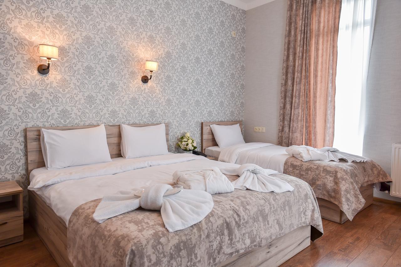 MariaLuis Hotel Tbilisi Buitenkant foto